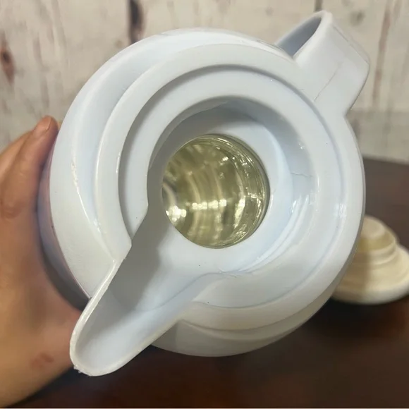 Snowman Themed Blue and White Thermos unused eventhough old 24-30oz - Picture 9 of 13